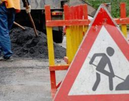 На об’єктах дорожньої інфраструктури району проходять роботи згідно планових завдань.