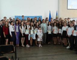 Кремінські гімназисти відзначені як представники інтелектуальної еліти Луганщини