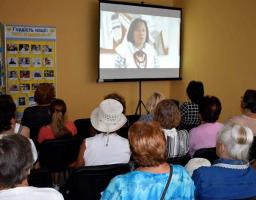 Сьогодні у центральній районній бібліотеці пройшов перегляд фільму «Спадок нації». 
