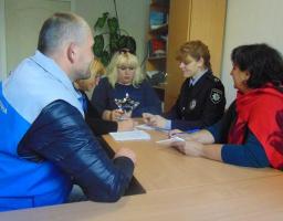 На базі районного центру соціальних служб для сім’ї, дітей і молоді пройшла робоча зустріч з питань планування спільних заходів по протидії домашнього насильства та булінгу у підлітковому середовищі.