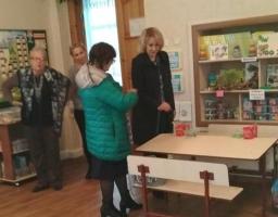 В закладах освіти району продовжує удосконалюватись матеріальна база. 