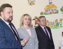 На Кремінщині радо зустрічали делегацію учасників проекту «Змінимо країну разом!». 