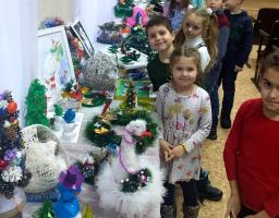 Вироби hand made учасників традиційного щорічного Всеукраїнського  конкурсу «Новорічна композиція» вражають
