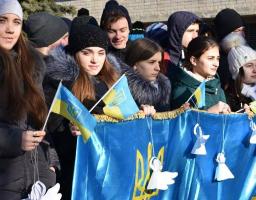 Кремінська громада вшанувала пам'ять Героїв Небесної Сотні. 