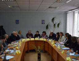 25 лютого у Кремінній пройшла зустріч представників облдержадміністрації, обласного центру зайнятості та програми ПРООН «Відновлення та розбудова миру в Україні» з підприємницькою спільнотою та освітянами. 