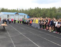 На базі ЛОФЦ «Олімп» розпочався відкритий Чемпіонат Луганської області з легкої атлетики серед юнаків та дівчат. 