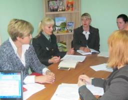10 травня у райдержадміністрації під керівництвом заступника голови райдержадміністрації Лариси Махури відбулось засідання спостережної комісії