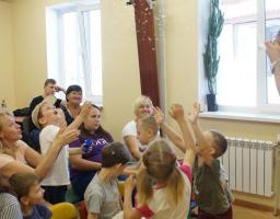 Вихованців районного центру соціальної реабілітації дітей з інвалідністю привітали з Міжнародним днем захисту дітей. 