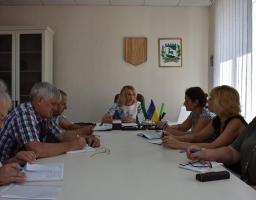 2 липня під керівництвом голови райдержадміністрації Наталі Чехути відбулась нарада з директорами міських шкіл.