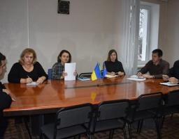 18 грудня під керівництвом в. о. голови райдержадміністрації Володимира Позняка пройшла робоча нарада щодо стану реалізації проєктів, що фінансуються за рахунок коштів ДФРР у поточному році, а також перспективних планів реалізації проєктів у 2020 році.