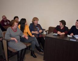 Одним із способів підвищення якості прийняття управлінських рішень є проведення консультацій з громадськістю.