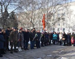 «Забули б люди на землі всі війни…»
