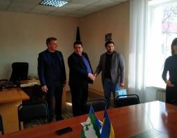 У  райдержадміністрації пройшла зустріч із представниками  Міжнародної благодійної організації ромів