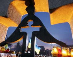 Продовжуємо публікувати інформаційні матеріали в рамках інформаційної кампанії «Ми пам’ятаємо! Ми – сильні!», яка започаткована Українським інститутом національної пам’яті до 85-х роковин Голодомору.
