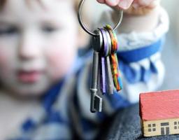 Придбання житла дітям-сиротам обговорили в райдержадміністрації