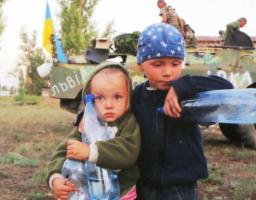 Кремінською райдержадміністрацією продовжується робота щодо надання статусу дитини, яка постраждала внаслідок воєнних дій та збройних конфліктів.