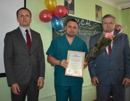 Низький уклін за вашу невтомну працю! – В районі привітали медиків