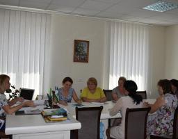 Голова райдержадміністрації зустрілась із керівниками дитячих садочків.