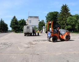 Стан проведення ремонтних робіт на дорогах обговорили під час робочої наради в райдержадміністрації