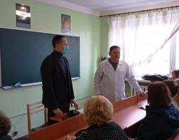 Голова райдержадміністрації обговорив з керівниками закладів охорони здоров’я ситуацію із захворюваністю на COVID – 19 у Кремінському районі