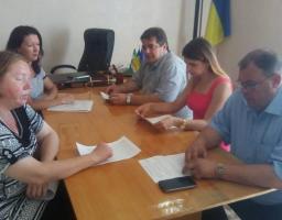 Недопущення виникнення випадків захворюваності на ботулізм та отруєння грибами обговорили на нараді