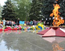 В День Пам'яті та примирення згадаємо полеглих  у Другій світовій українців та новітніх Героїв України.